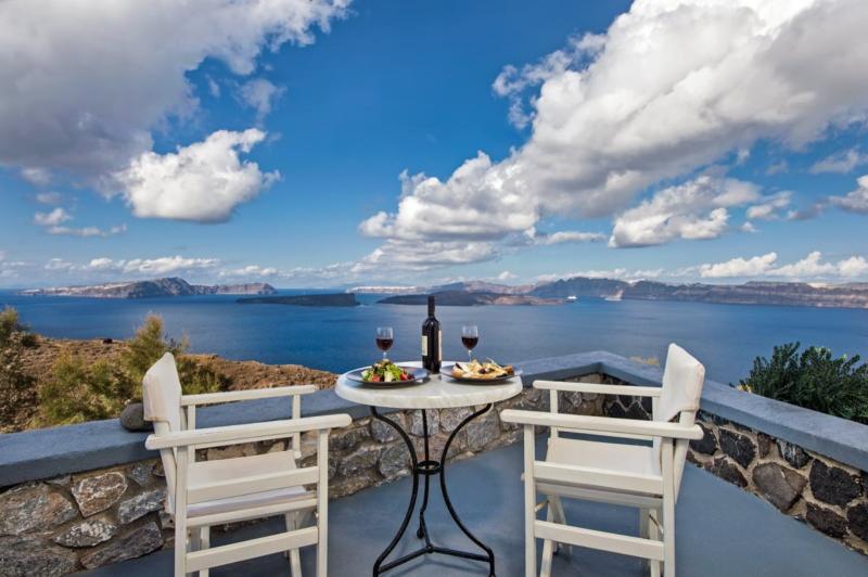 Szantorini utazás Apanemo Hotel