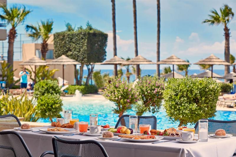 Dél-Ciprus utazás Atlantica Golden Beach