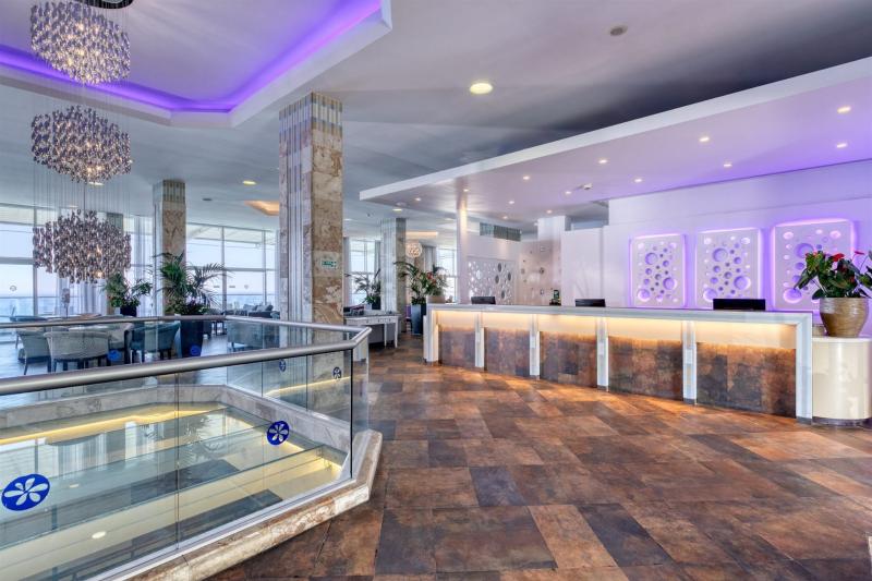 Dél-Ciprus utAyia Napa azás Atlantica Sungarden Beach Hotel