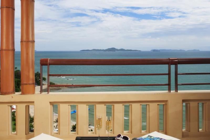 Pattaya utazás Hotel Centara Grand Mirage