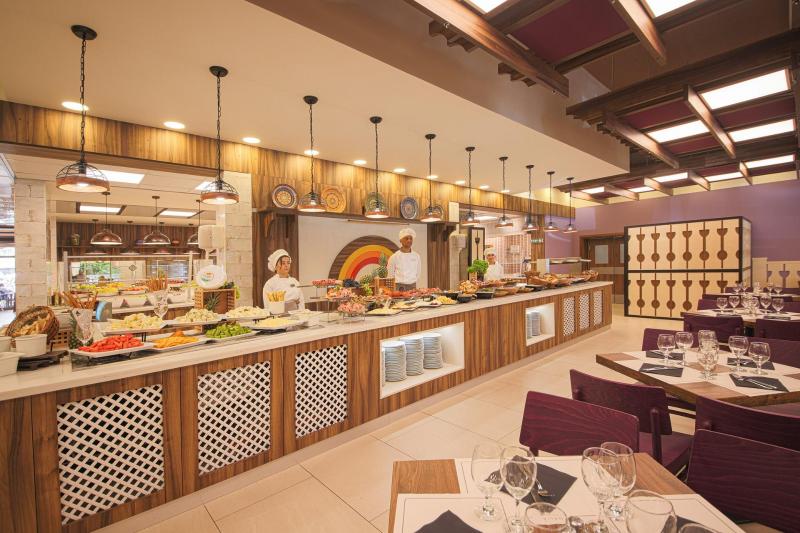 Napospart utazás Cooks Club Sunny Beach Hotel