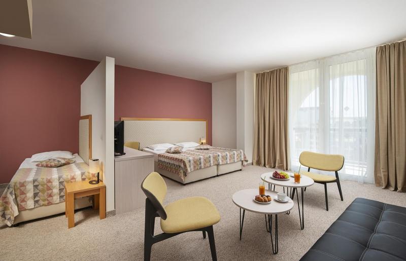 Napospart utazás Cooks Club Sunny Beach Hotel