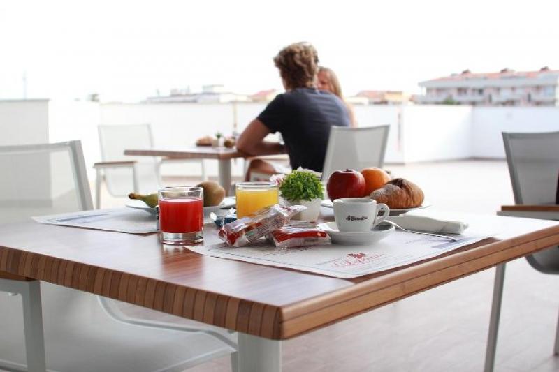 Szardínia Alghero utazás Hotel Alma