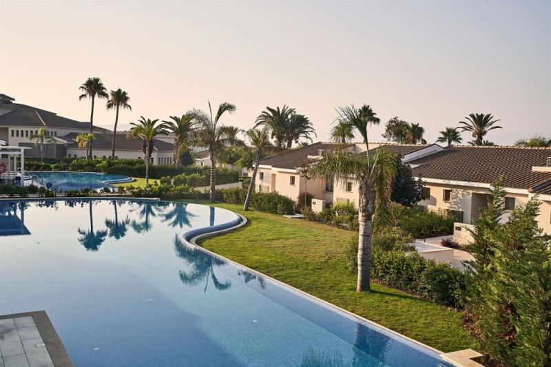 Dél-Ciprus Ayia Napa utazás Hotel Atlantica Mare Village