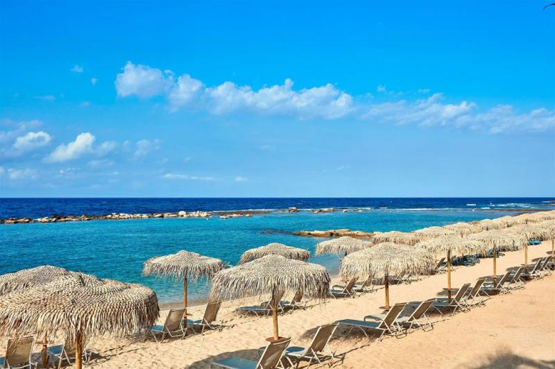 Dél-Ciprus Ayia Napa utazás Hotel Atlantica Mare Village