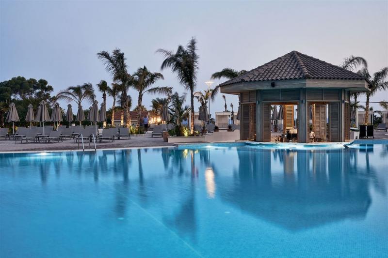 Dél-Ciprus Ayia Napa utazás Hotel Atlantica Mare Village