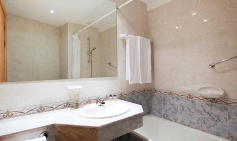 Costa Del Sol Benalmadena utazás Hotel Balmoral