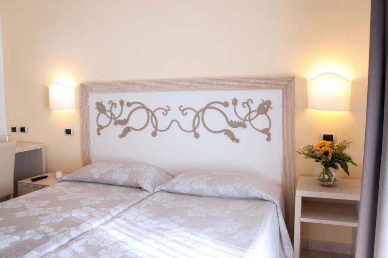 Szardínia Alghero utazás Hotel Corte Rosada