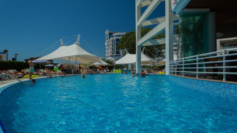 Napospart utazás Hotel Grand Victoria