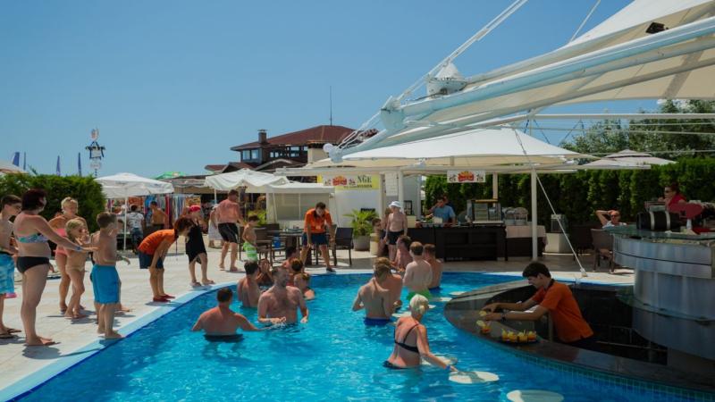 Napospart utazás Hotel Grand Victoria