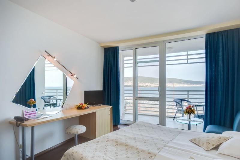 Napospart utazás Hotel Grand Victoria