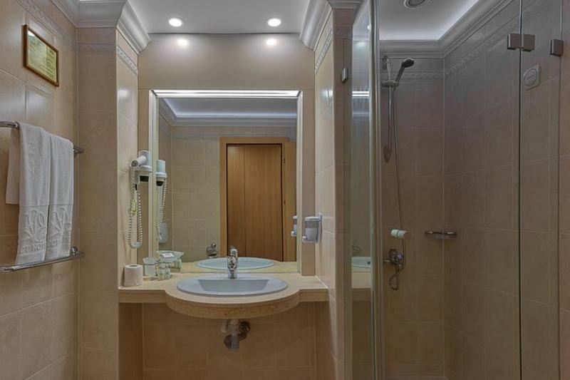 Napospart utazás Hotel Grand Victoria