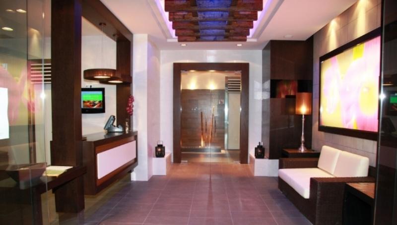 Costa Del Sol Benalmadena utazás Hotel Holiday Polynesia