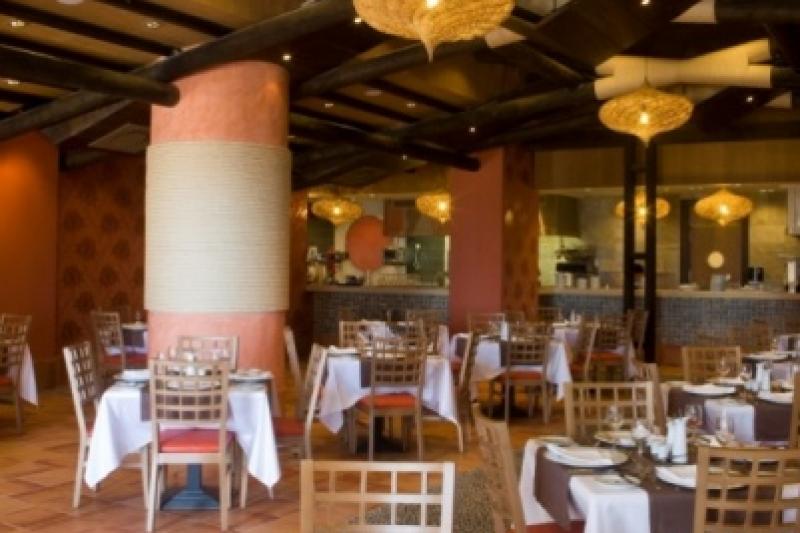 Costa Del Sol Benalmadena utazás Hotel Holiday Polynesia