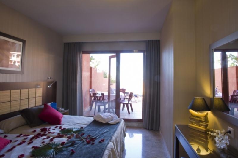 Costa Del Sol Benalmadena utazás Hotel Holiday Polynesia