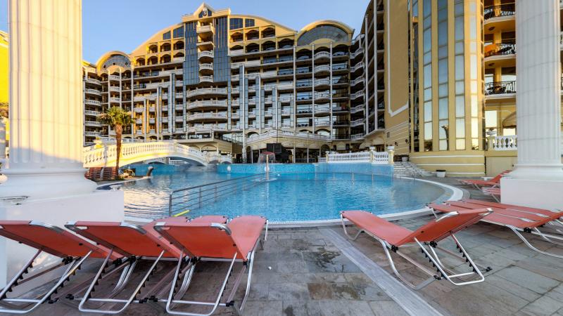 Napospart utazás Hotel Imperial Palace