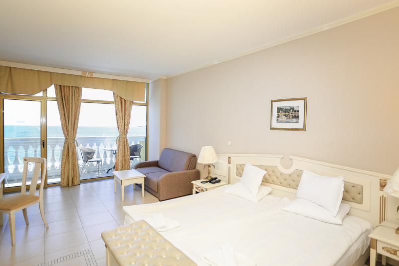 Napospart utazás Hotel Imperial Palace