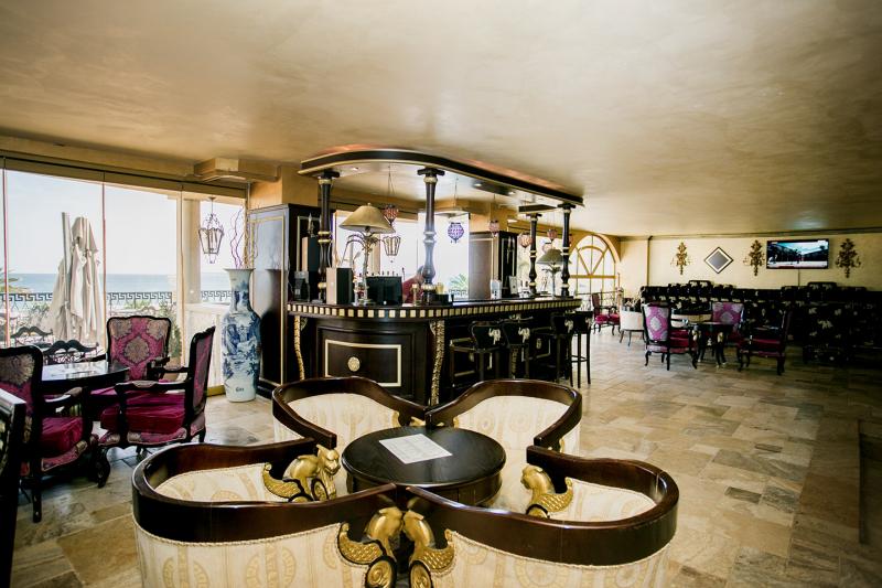 Napospart utazás Hotel Imperial Palace