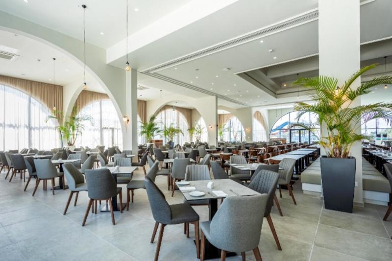 Dél-Ciprus Paphos utazás Hotel Louis Phaethon Beach