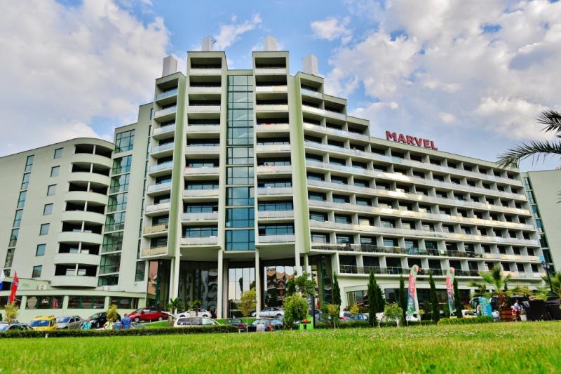 Napospart utazás Hotel Marvel