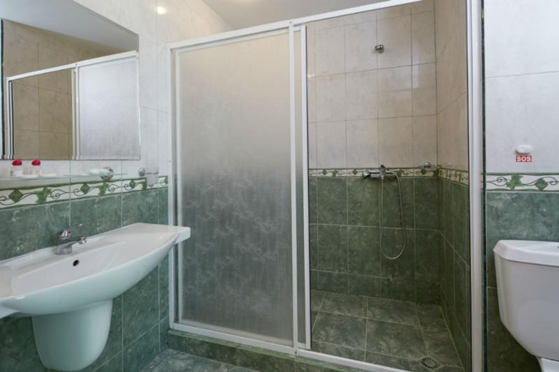 Napospart utazás Hotel Mena Palace