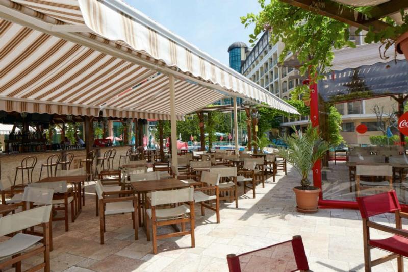 Napospart utazás Hotel Mena Palace