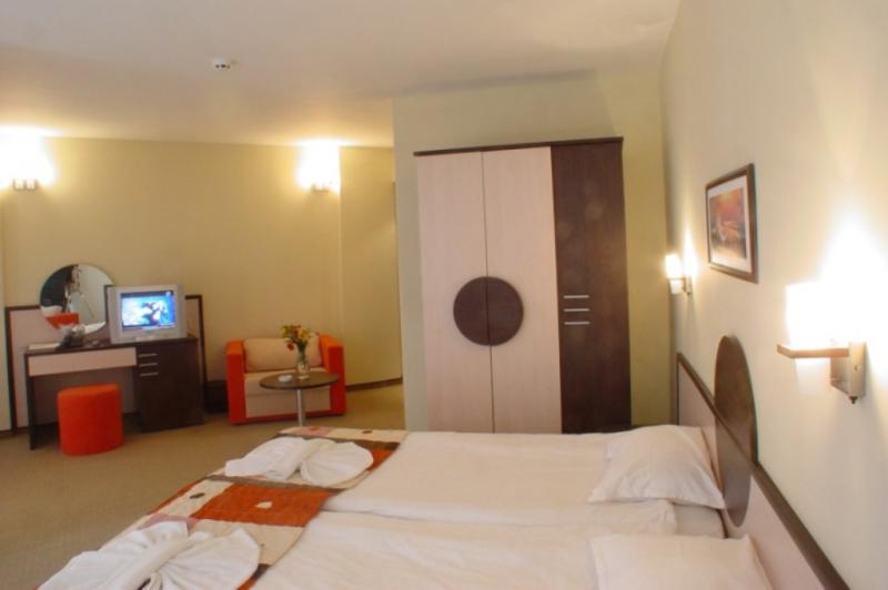 Napospart utazás Hotel Meridian