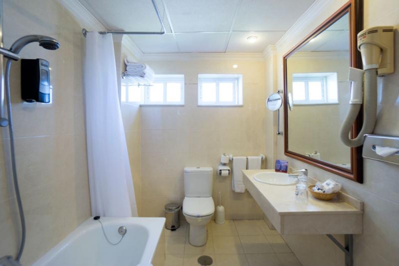 Costa Del Sol Torremolinos utazás Hotel Ms Tropicana