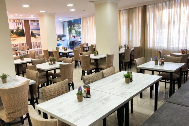 Napospart utazás Hotel Palma