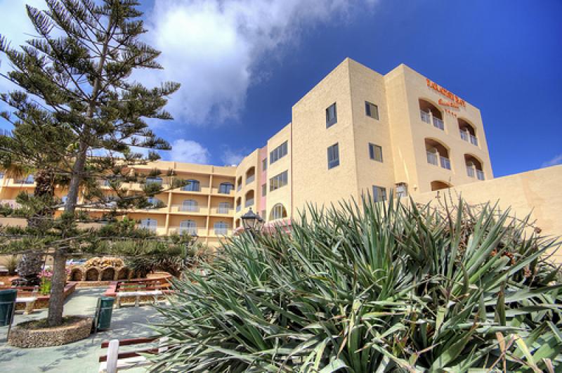 Málta Mellieha utazás Hotel Paradise Bay