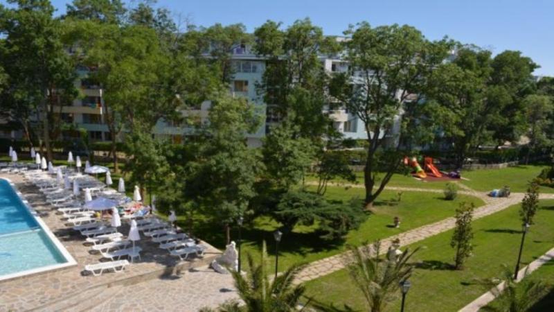 Napospart utazás Hotel Riva