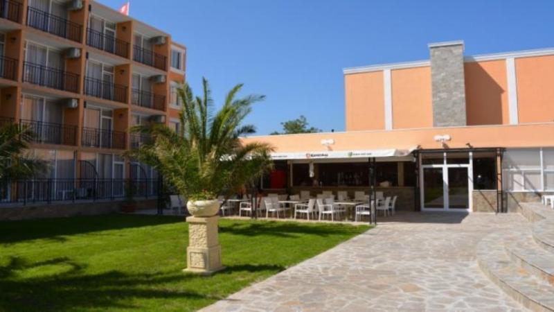 Napospart utazás Hotel Riva