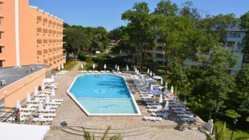 Napospart utazás Hotel Riva