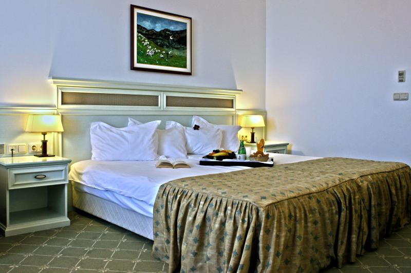 Napospart utazás Hotel Royal Palace Helena Park