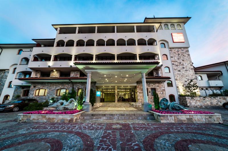 Napospart utazás Hotel Royal Palace Helena Park