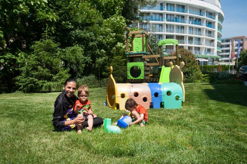 Napospart utazás Hotel Viand