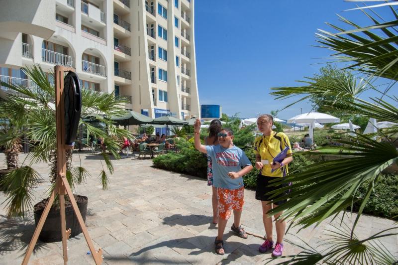 Napospart utazás Hotel Viand