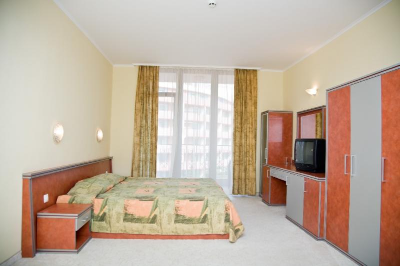 Napospart utazás Hotel Hrizantema