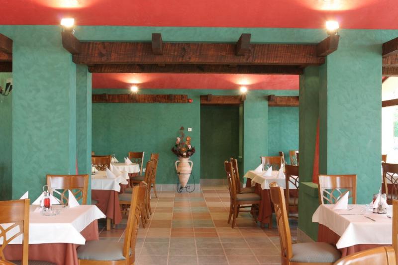 Napospart utazás Hotel Hrizantema