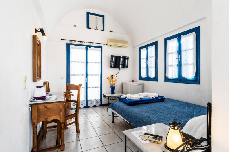 Szantorini Fira utazás Irigeneia Hotel