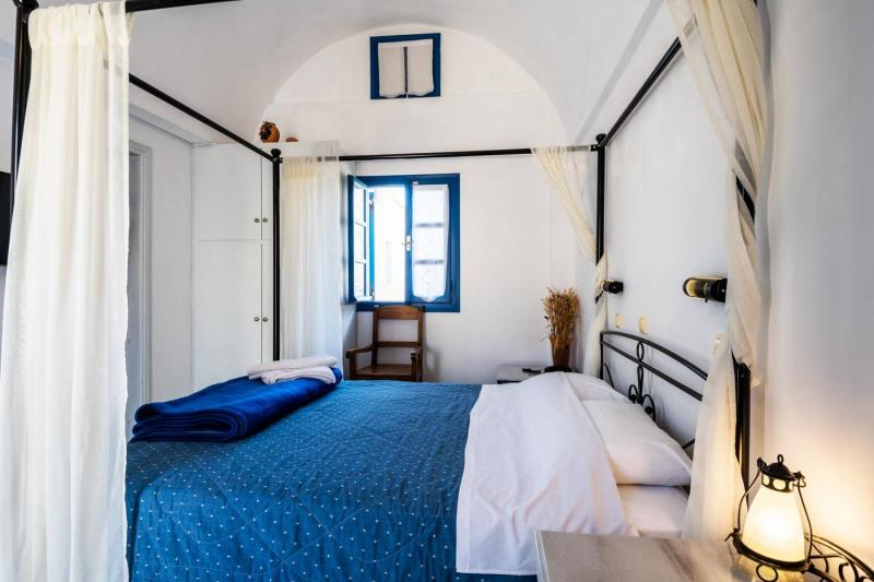 Szantorini Fira utazás Irigeneia Hotel