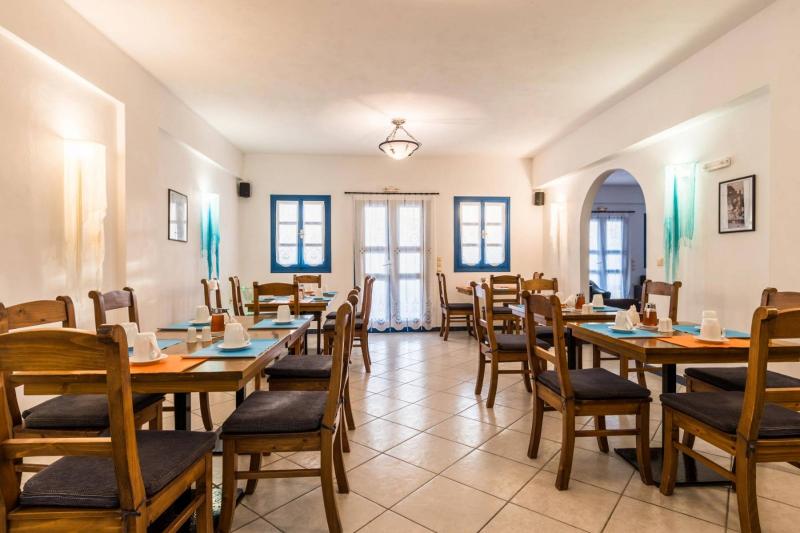 Szantorini Fira utazás Irigeneia Hotel