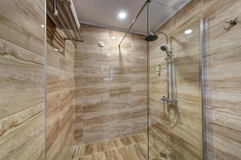 Napospart utazás Maria Palace