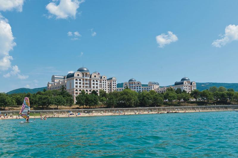 Napospart utazás Riu Helios Paradise Hotel