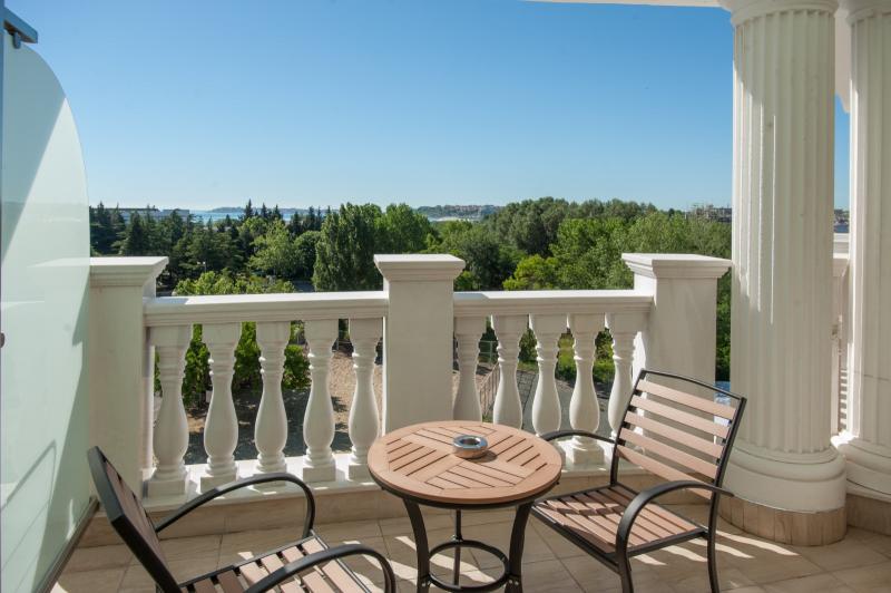 Napospart utazás Rome Palace Deluxe Hotel