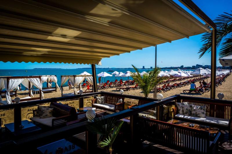 Napospart utazás Royal Palace Helena Sands Hotel