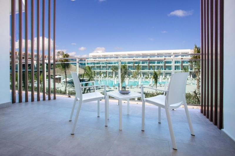 Dominika utazás Serenade Punta Cana Beach & Spa Resort Hotel