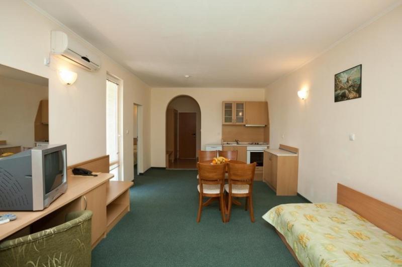 Napospart utazás Sunny Day Club Hotel