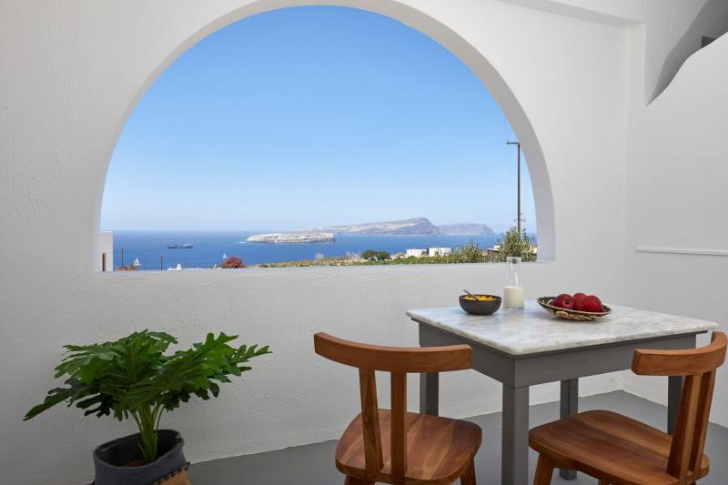 Szantorini utazás Symmetry Suites Hotel