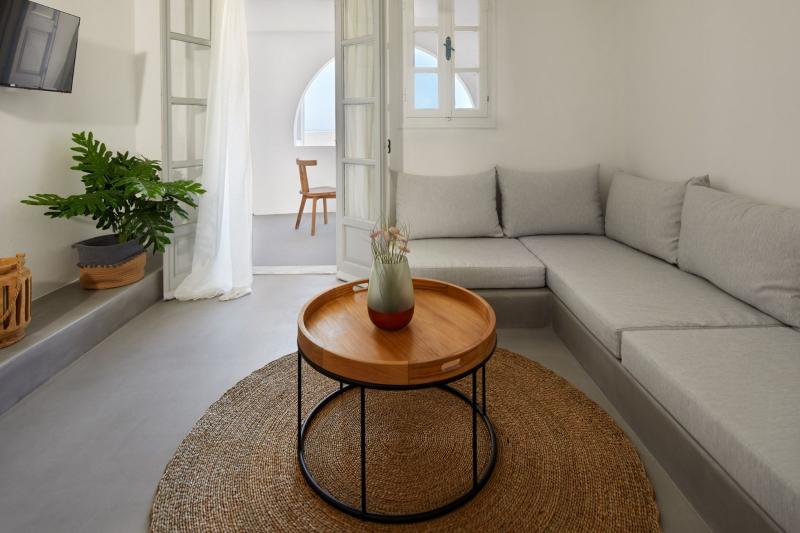 Szantorini utazás Symmetry Suites Hotel